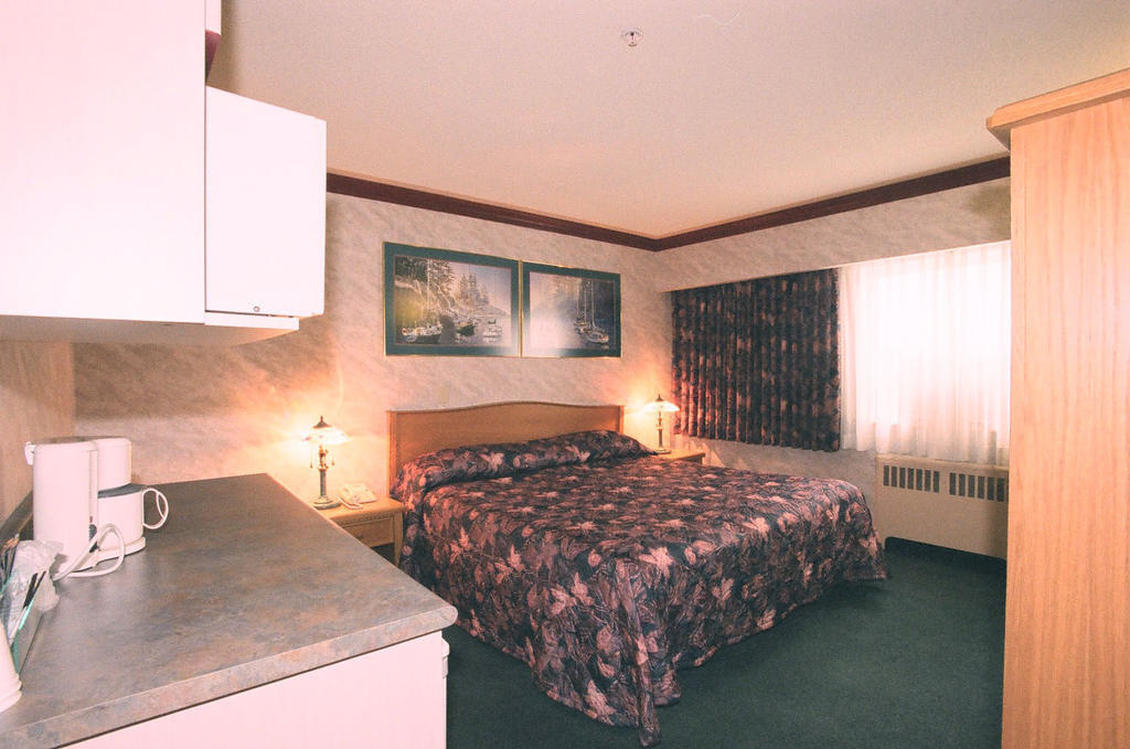 Robsonstrasse Hotel & Suites Ванкувер Номер фото